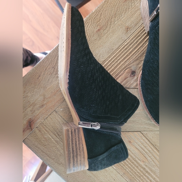 Vince Camuto Suede Ankle Boots - Picture 5 of 8